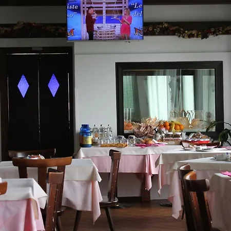 Hotel O'scugnizzo 2 3*