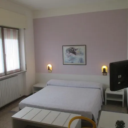 Hotel O'scugnizzo 2