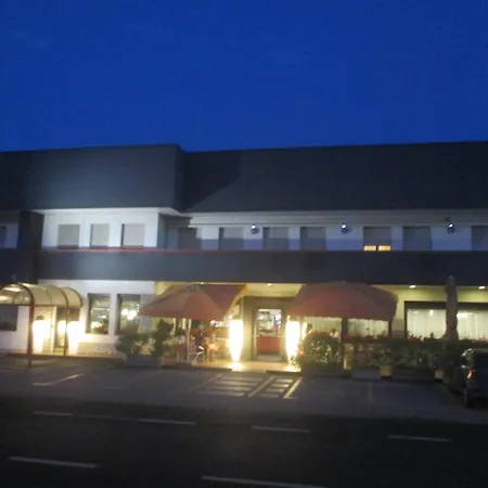 O'scugnizzo 2 3* Belluno