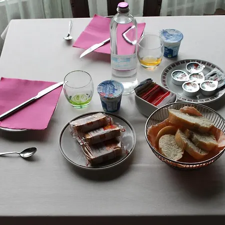 O'scugnizzo 2 ホテル