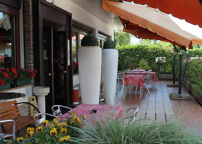 O'scugnizzo 2 3* Беллуно