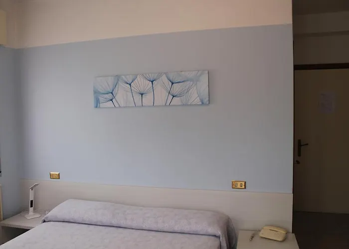 O'scugnizzo 2 Hotel 3*