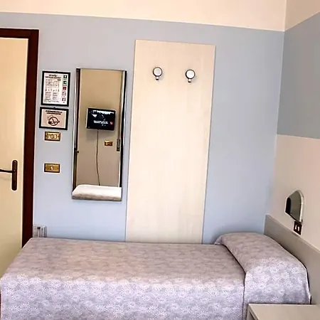 فندق O'scugnizzo 2 بيلونو