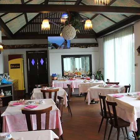 Hotel O'scugnizzo 2 3*