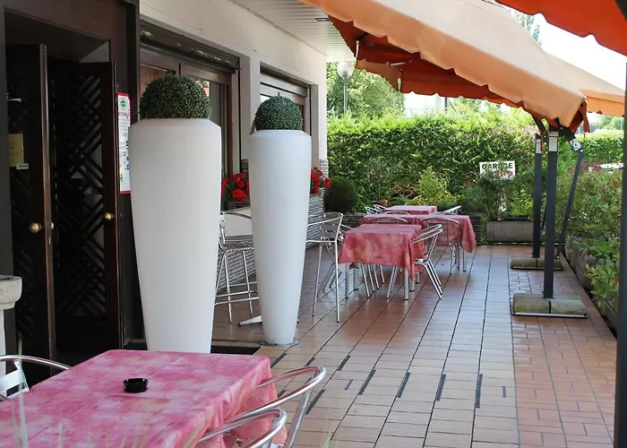 O'scugnizzo 2 Otel 3*