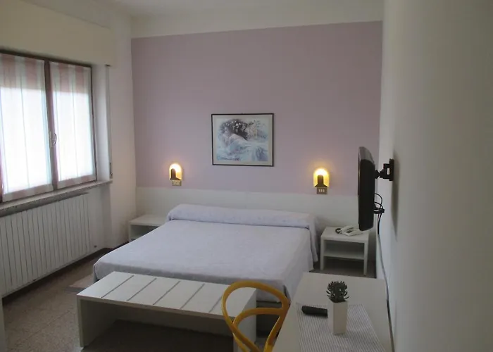 O'scugnizzo 2 Otel 3*